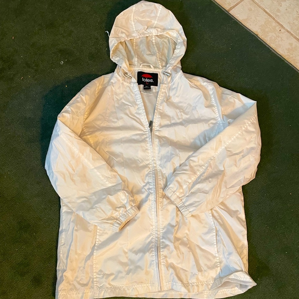 totes windbreaker